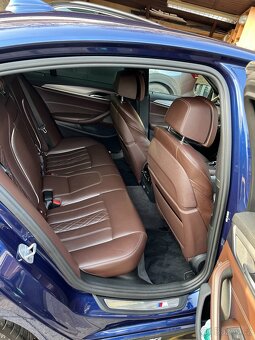 BMW 5 - 9