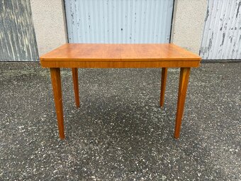 Rozkládací stůl Ton - 9