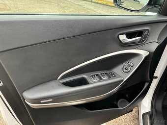 Hyundai Grand Santa Fe - 9