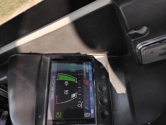 Takeuchi TB260 Powertilt - 9