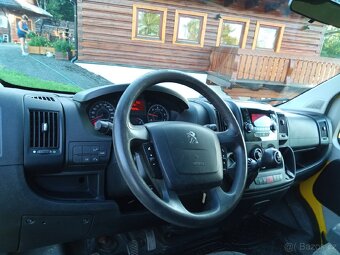 Peugeot boxer 30.10.2015 bez močoviny najeto pouze 140000km - 9