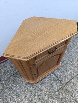 Rustikální skříňka, rohová, nábytek z masívu - 9