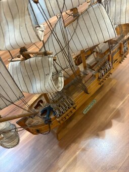 Model lodi endeavour - 9