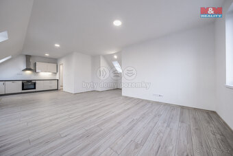 Prodej bytu 4+kk, 93 m², Sedlčany, ul. Nademlýnská - 9