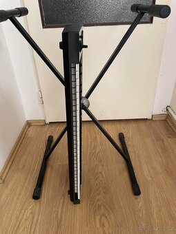 Roland Juno1 - 9