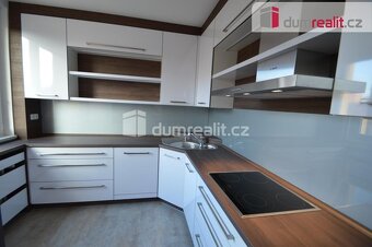 Pronájem 3+1 74m2+balkon P5 Hlubočepy Záhorského kompletně n - 9