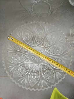 Skleněné mísy a talíře - 9