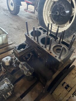 Prodám motor Zetor 3001 - 9