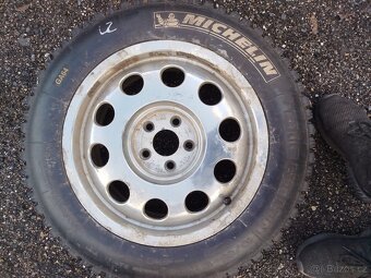 Pneu s hroty , úzké hroty 15" - 9