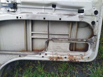 Prodám mnoho dveří i dobré na VW T2 - 9
