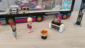 Lego Friends 41106 autobus pro turné popových hvězd - 9