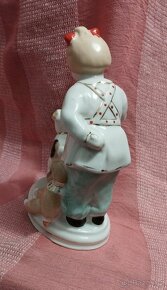 Stará porcelánová soška. - 9