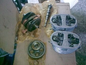 Originální nové hlavy z vojenského depozitu Dněpr Ural K750 - 9