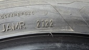 Letní pneu 245/40/19 Good Year - 9