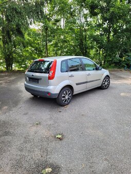 Ford Fiesta - 9