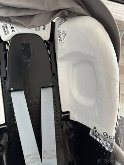 Autosedačka Cybex Cloud Z i-size Soho Grey 0-13kg - 9