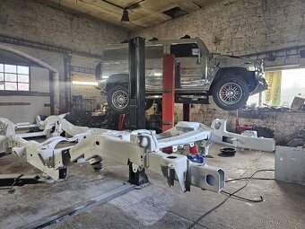 Hummer h2 6.0 kompresor zakázkový vůz - 9