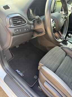 Hyundai i30 Fastback 1,6 CRDi N-line - 9