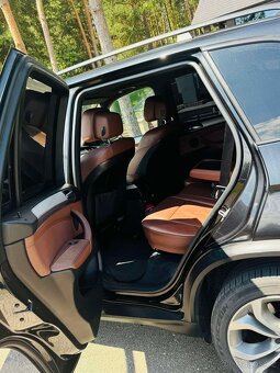 🚘 BMW X5 7mist - 9