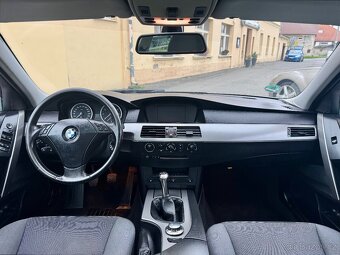 BMW Řada 5, e60 520i 125kW.Šíbr.r18.Manual - 9