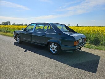 Tatra 613/4 Mi Long - 9