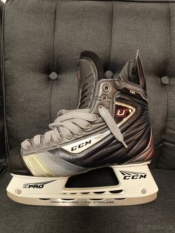 Profi NOVÉ brusle CCM U+12 - 9