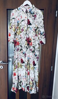 Dámské oblečení - 9