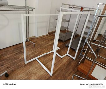 Prodej vybavení obchodu - 9