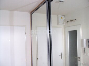 1+KK, 28m2 + terasa 20m2, P8 Karlín, Molákova, rezidence EXP - 9