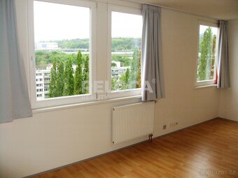 1+KK, 28m2 + terasa 20m2, P8 Karlín, Molákova, rezidence EXP - 9