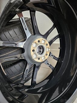 OZ Indy HLT _ 5x112 Letní 235/35/20 - 9