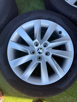Škoda Superb 3 - 215/55 R17 - LETNí ORIGINÁLNÍ SADA - 9