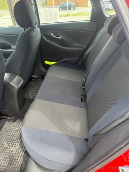 i30 kombi 1,5i 81kW - výbava Comfort 16´´ - km: 44.700 - 9