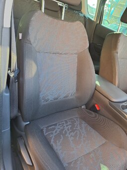Peugeot 3008, 1,6 benz, šedá, jen 98 tisíc km, po rozvodech - 9