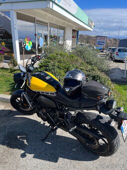Yamaha XSR 700 - 9