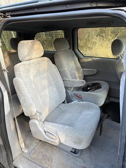 KIA CARNIVAL 2.9CRD - 9