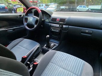 Škoda Octavia Combi 1.9TDI 66kW Elegance klima tempomat 2004 - 9