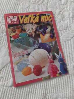 Kniha "Hladkovaná výšivka" + 2 časopisy + bavlnky - 9