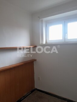 3+1, 62m2, Slaný, Na Vyhlídce, nezařízený byt k okamžitému n - 9
