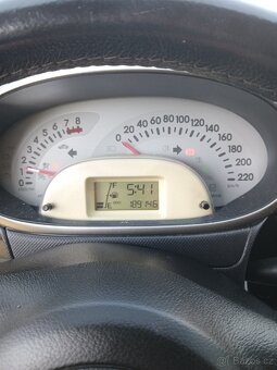Daihatsu Sirion 1.3i 67 Kw rok 2009 SERVISNÍ KNÍŽKA - 9