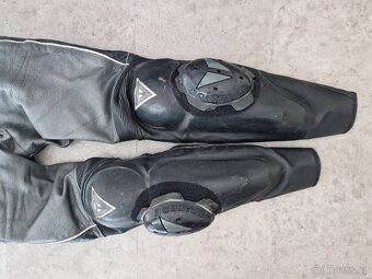 Prodám použitou dvojdílnou kombinézu Dainese - 9
