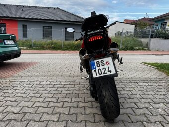 Triumph Speed Triple 1050 - 9