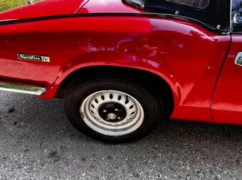 Triumph Spitfire 1300 MK IV Soft Top z roku 1972 - 9