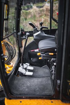 Bagr JCB 8030, r.v. 2019, 2068 Mth - TOP STAV - 9