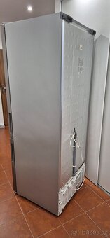 Prodám ledničku Grundig - 9