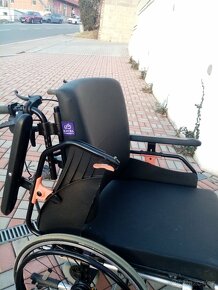 Invalidní vozík elektrickým pohonem - 9