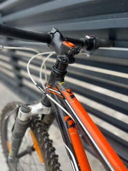Prodám MTB dětské kolo Felt Q20S černá, 7 rychlostí - 9
