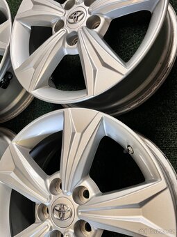 5x114,3 R17 Originál Alu Toyota C-HR - TOP stav - 9