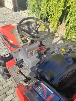 MITSUBISHI MT200 - 9