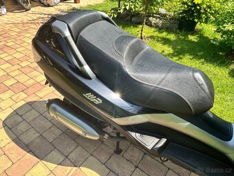 Piaggio MP3 250ie - 9